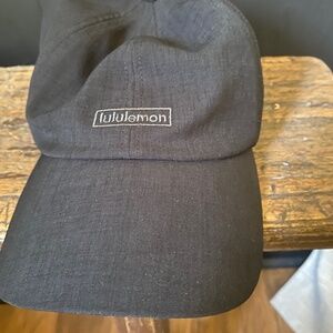 Lululemon women’s running hat